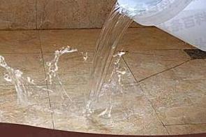 新荣漏水维修 免砸砖防水材料该如何施工